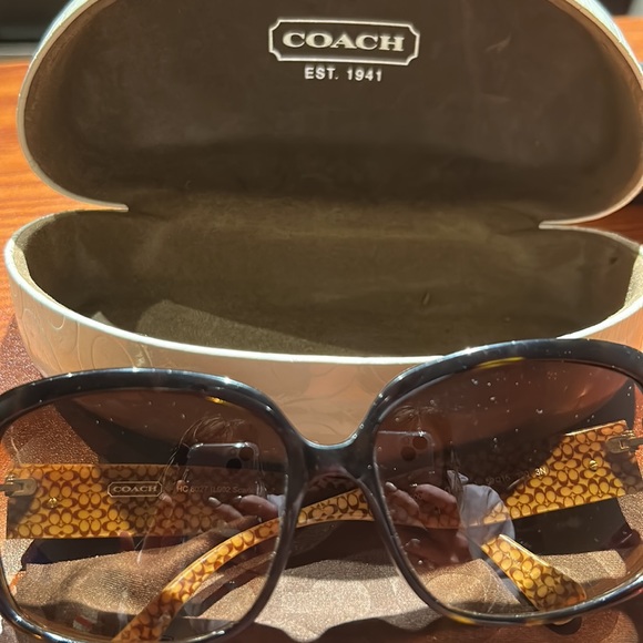 Oversized Coach Tortoise Shell Sunglasses - Picture 2 of 4